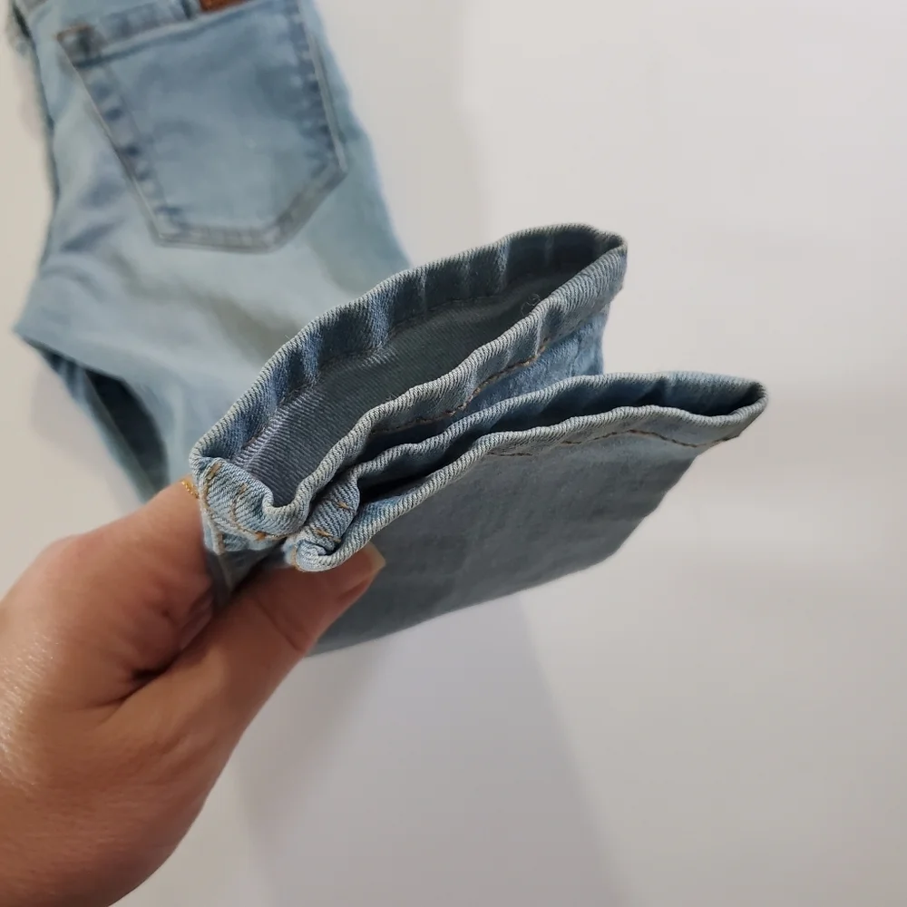 K1358 * 7 For All Mankind Girls Jeans Light Wash Denim Size 24M
